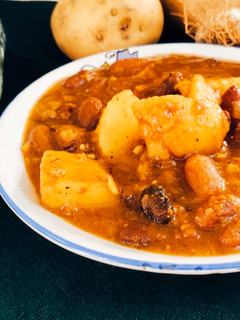 राजमा आलू की सब्जी (rajma aloo ki sabzi recipe in Hindi) रेसिपी मुख्य फोटो