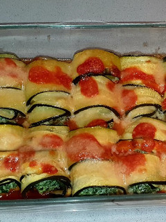 Una foto de Rollitos de calabacín y espinacas