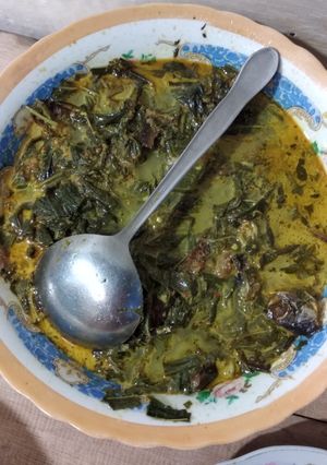 Foto resep Gulai daun Ubi campur ikan asap versi orang nias