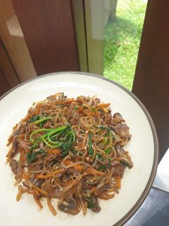 A picture of Japchae with Shirataki Noodle.