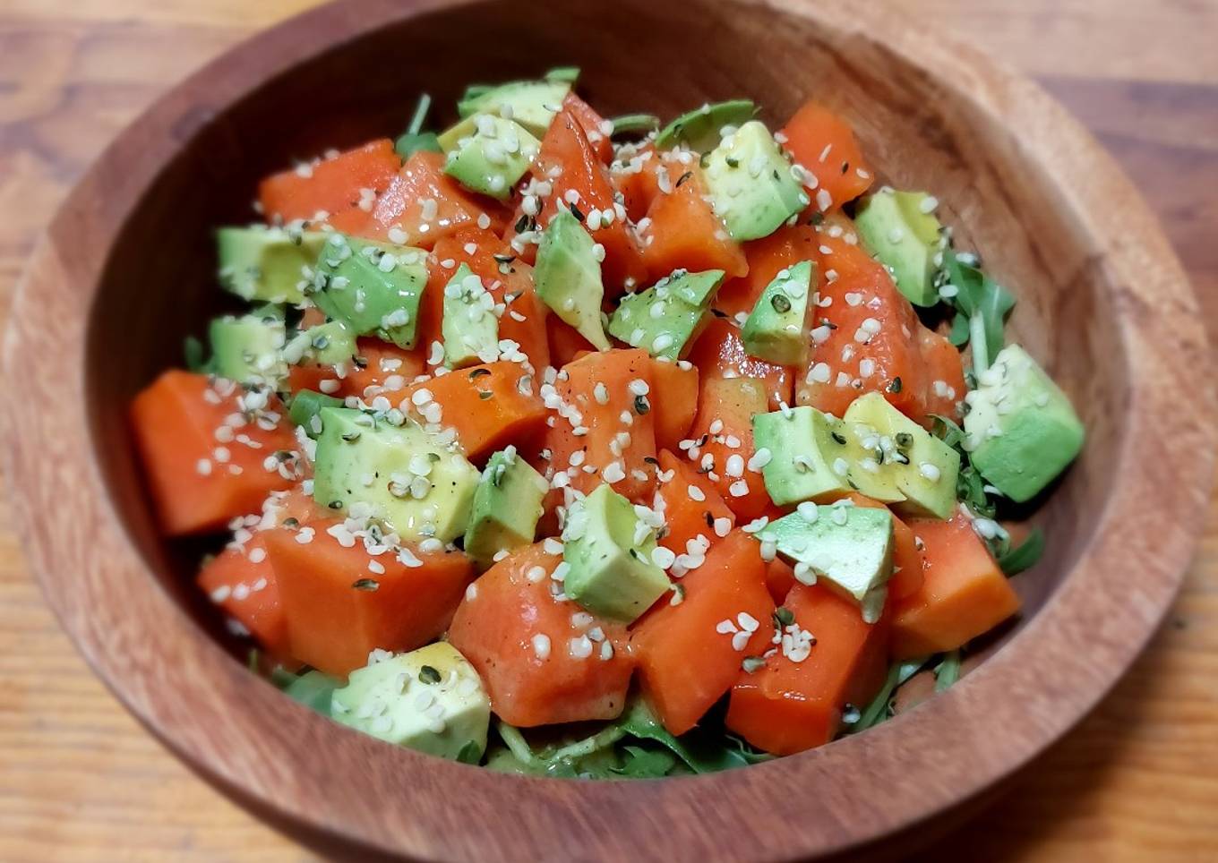 Ensalada de papaya con aguacate