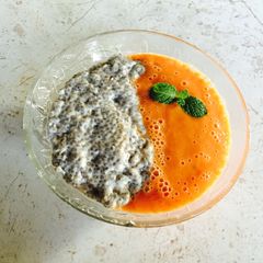 A picture of Chia seeds, Paw Paw and Peppermint.