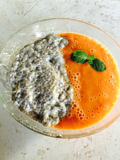 A picture of Chia seeds, Paw Paw and Peppermint.