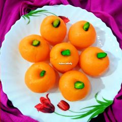 A picture of Semolina Sandesh.