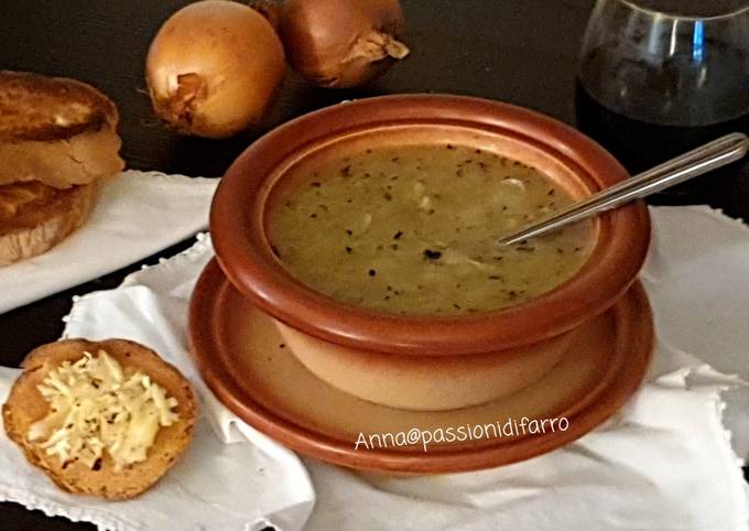Ricetta Zuppa di cipolle di Anna Vella - Cookpad