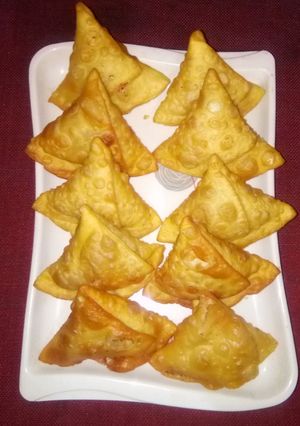 A picture of Paneer samosa.