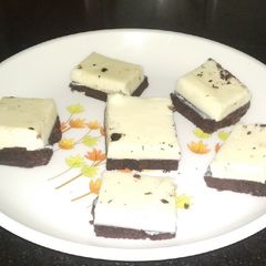 A picture of Chocolate burfi.