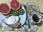 Una foto de pomelo y avena