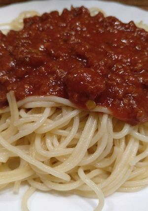 Una foto de Espaguetis con salsa de tomate y soja