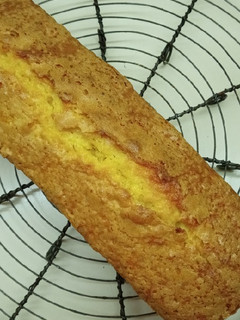 Una foto de Budín de naranja húmedo