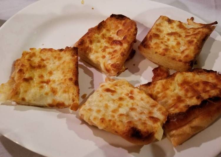 Recipe of Quick Homemade Cheese Garlic Bread