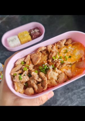 รูปของ ข้าวหน้าหมูซอสเทอริยากิ (เมนูอาหารลูก)