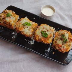A picture of Cheese Masala Pav.