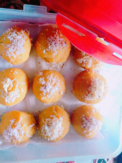 A picture of Besan Laddu.