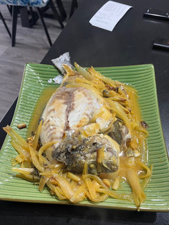 Una foto de Dorada con mejillones