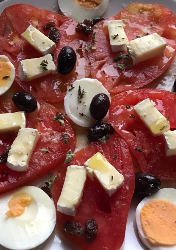 Una foto de Ensalada de tomate valenciano