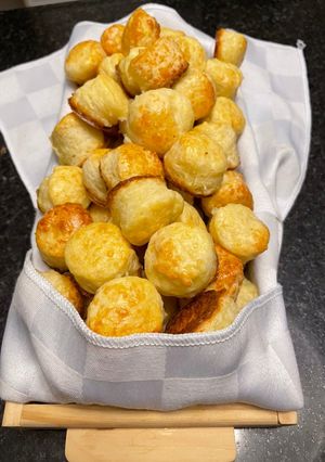 Una foto de Scons de queso