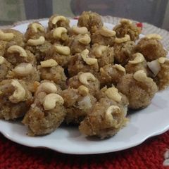 A picture of Dry fruits malai ladoo.
