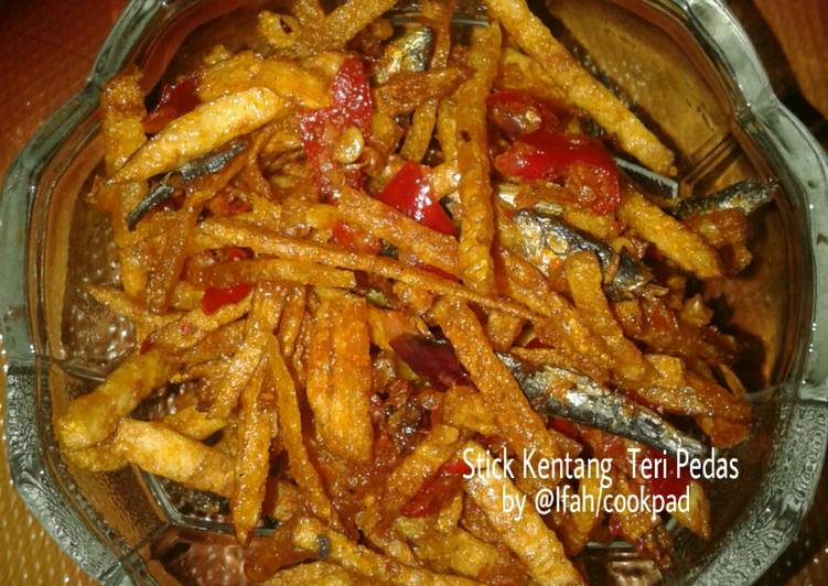 Stick Kentang Teri Pedas