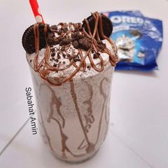 A picture of Oreo shake.
