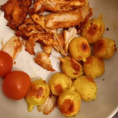 A picture of Spinach and mozzarella filled pan fried gnocchi.