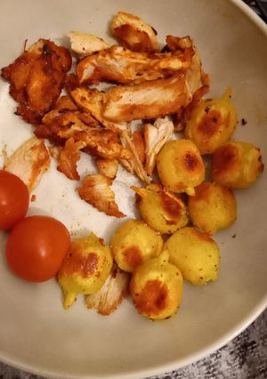 A picture of Spinach and mozzarella filled pan fried gnocchi.