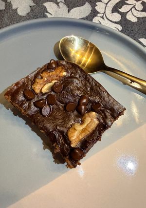 Una foto de Brownie de chocolate y aguacate