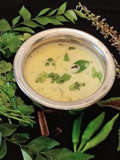 કાઠિયાવાડી કઢી (Kathiyavadi Kadhi Recipe In Gujarati) રેસીપી મુખ્ય ફોટો