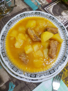 Una foto de Patatas guisadas con carne