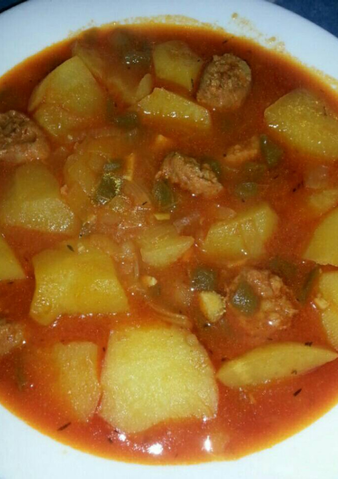 Una foto de Patatas a la riojana