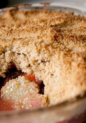 Une photo de Crumble fraise rhubarbe