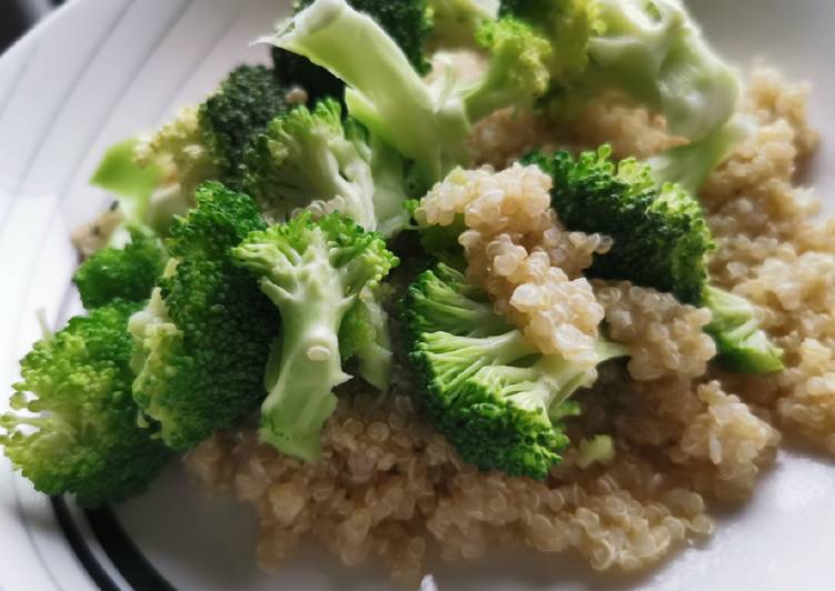 Ensalada de quinoa y brócoli