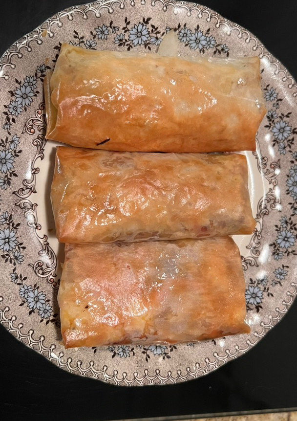 Una foto de Rollitos de primavera con langostinos