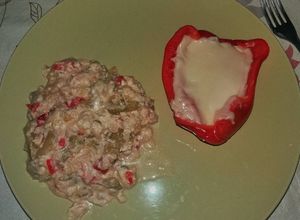 Una foto de ...Revuelto de zapallitos y marrón relleno..