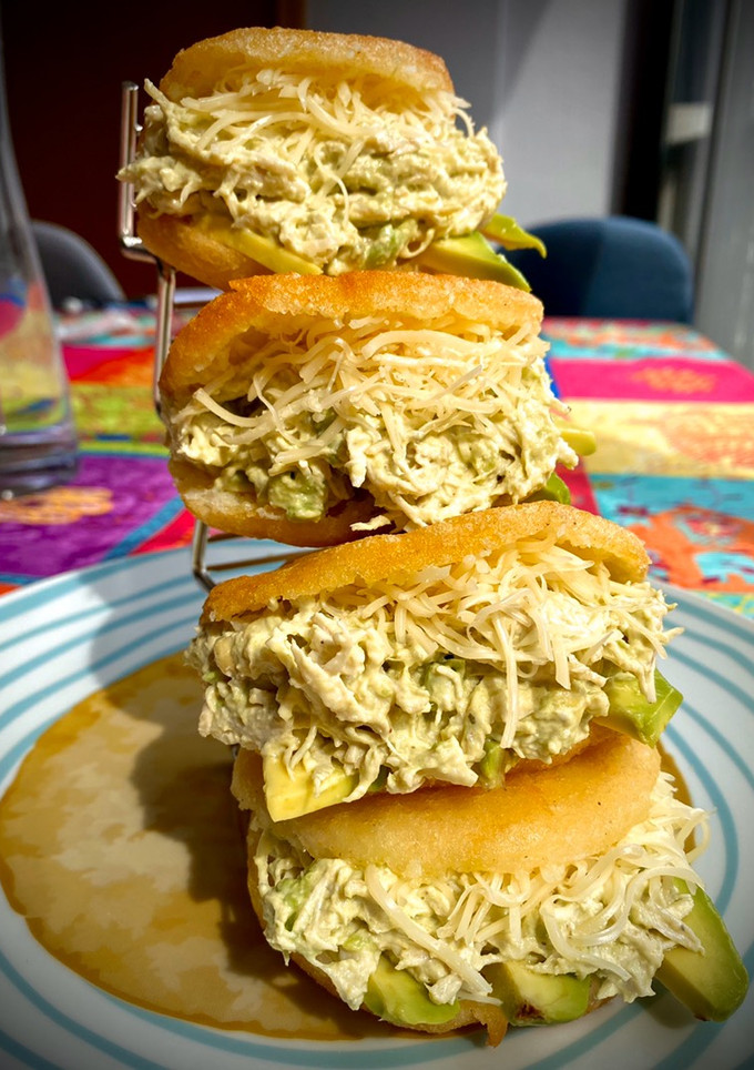 Una foto de Torre de Arepas reina pepiada