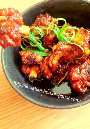 Hình của món Sườn om chua ngọt kiểu Tàu.