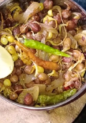 प्याजी चना फ्राई (Pyazi chana fry recipe in hindi) रेसिपी मुख्य फोटो