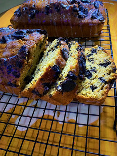 A picture of Cookies & Cream loaf cake(oil base).
