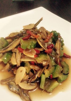 Foto resep Oseng pare mama