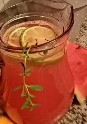 Une photo de Jus pastèque citron vert a la djamicoo
