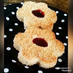 A picture of Whosayna’s Coco Jam Tarts.