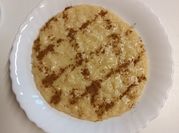Una foto de arroz con leche con panela