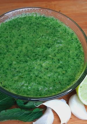 A picture of Dhaniya-Pudina Chutney.