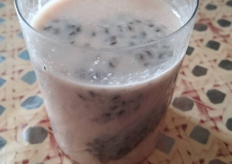 Step-by-Step Guide to Make Homemade Mix fruit oats and chia shake