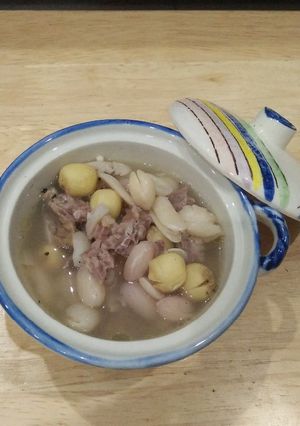 Hình của món Canh bồ câu hầm đậu hạt sen cho bé 12m+.