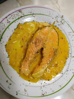 Una foto de Salmón a la naranja