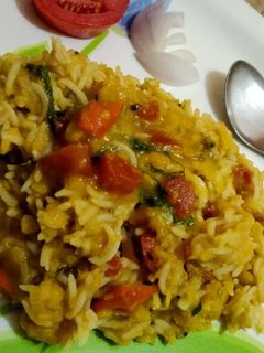 दाल खिचडी रेसिपी (dal khichdi recipe in marathi) रेसिपी चे मुख्य फोटो