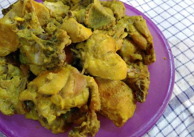 Resep Ayam goreng bumbu kuning oleh Echy Halomoan - Cookpad