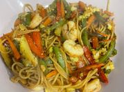 Una foto de verduras al wok