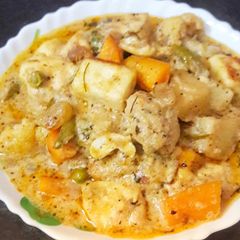 A picture of Navaratna Korma.